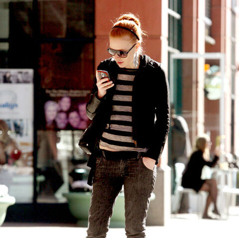 File:Tumblr l4g60zd1o41qaujnio1 500 large.jpg