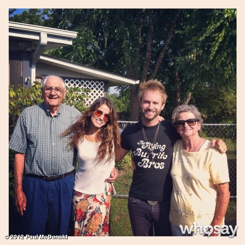 Family photo of the actress, dating Ian Somerhalder, famous for Thirteen.