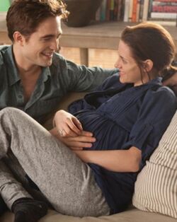 Bella and edward on the last day of pregncey