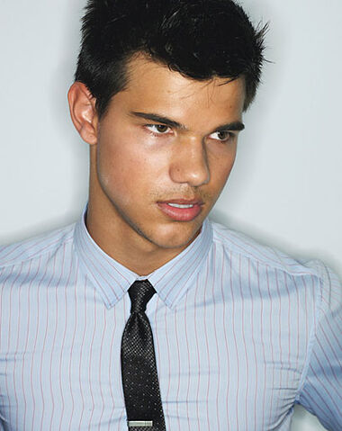 File:Taylor-lautner-804.jpg