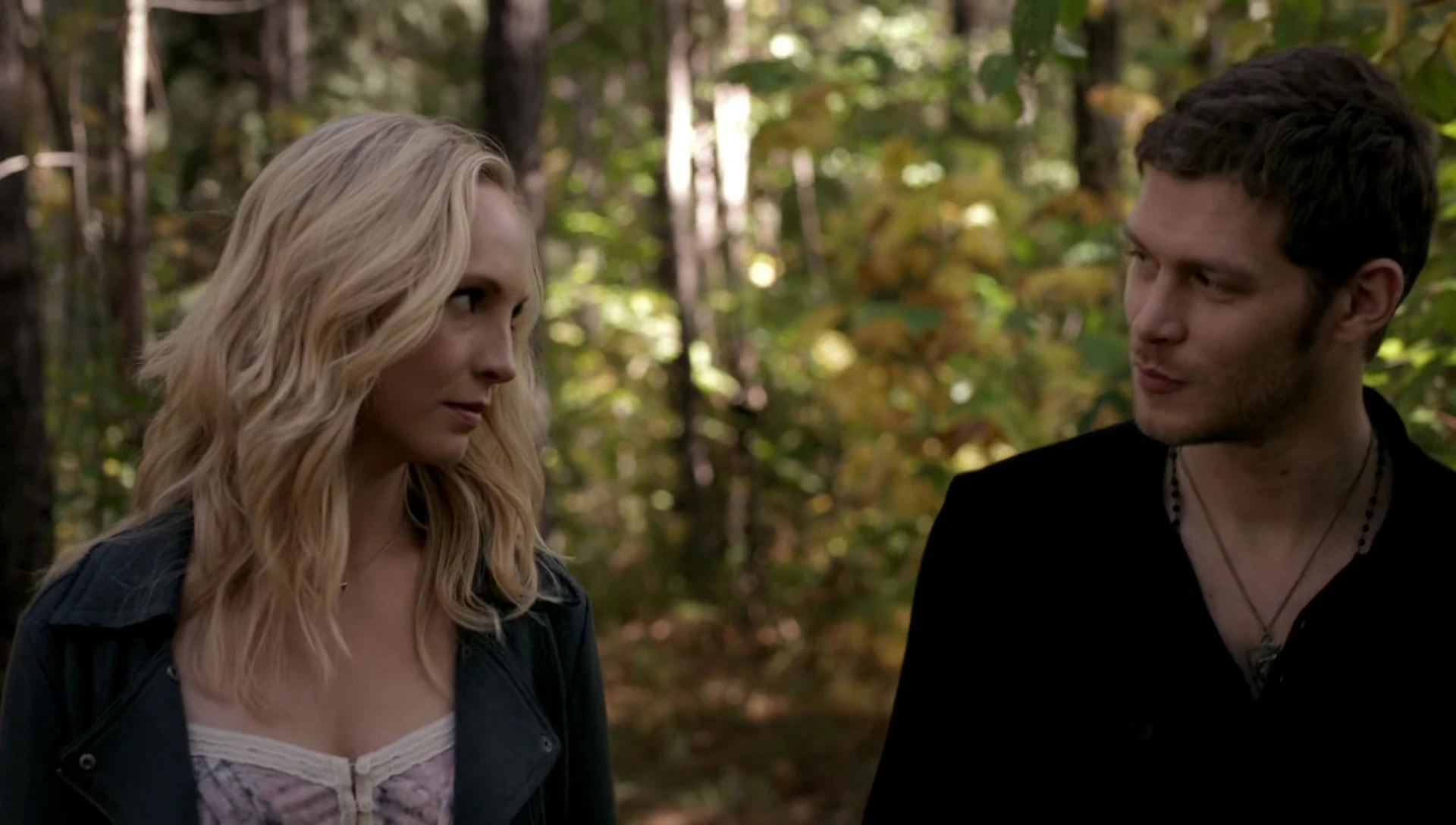 Image Caroline and Klaus walking 5x11.jpg The Vampire Diaries Wiki