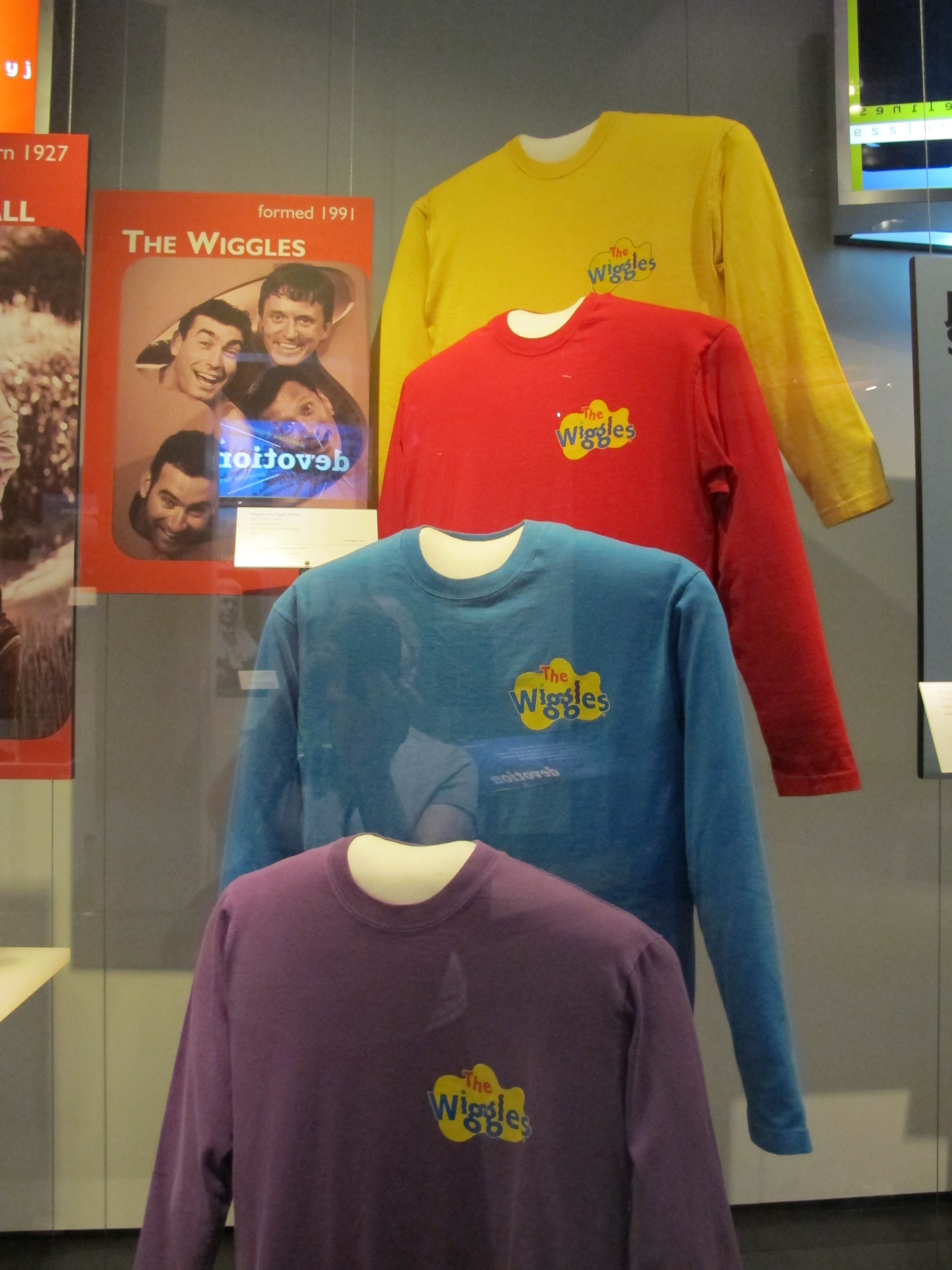 Image The Wiggles Costumes Wigglepedia Fandom Powered By Wikia