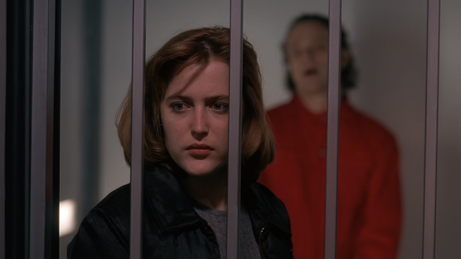 Dana Scully meets with Luther Boggs (guest star Brad Dourif).