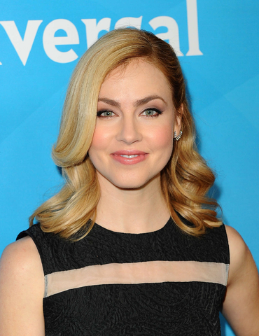 File:Amanda Schull.png