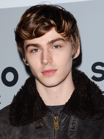Файл:Miles Heizer.png