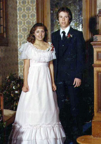 File:Storymaker-duggar-vow-renewal-pictures4.jpg