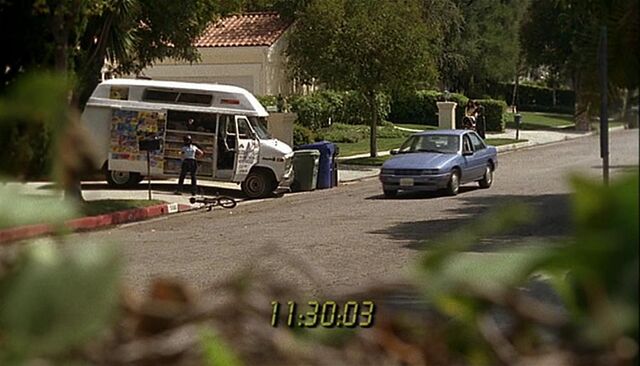 File:2x04 Veloz Avenue.jpg