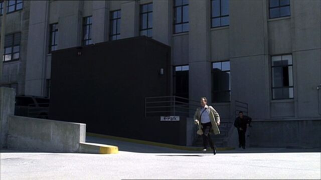 File:7x03 LA Times roof.jpg