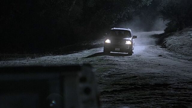 File:3x11 dirt road.jpg