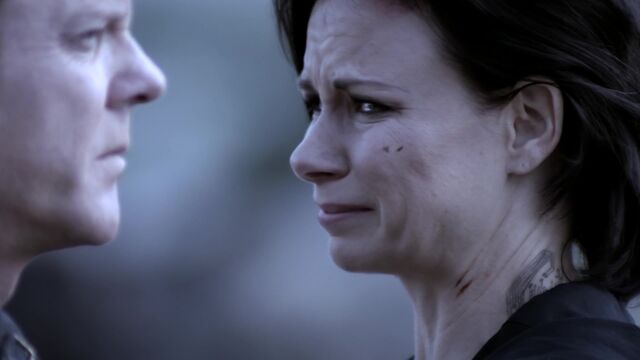 File:9x12 Chloe Jack farewell.jpg