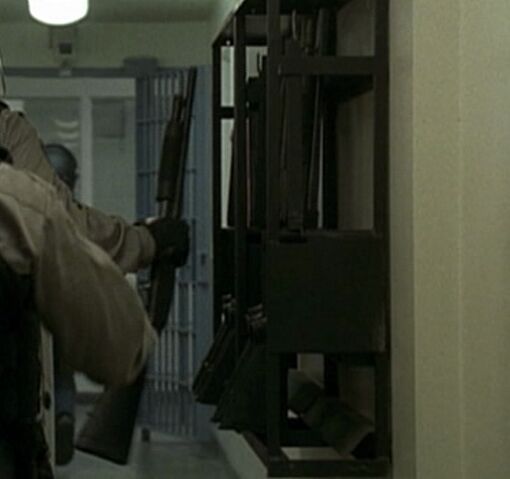 File:3x04 shotguns.jpg