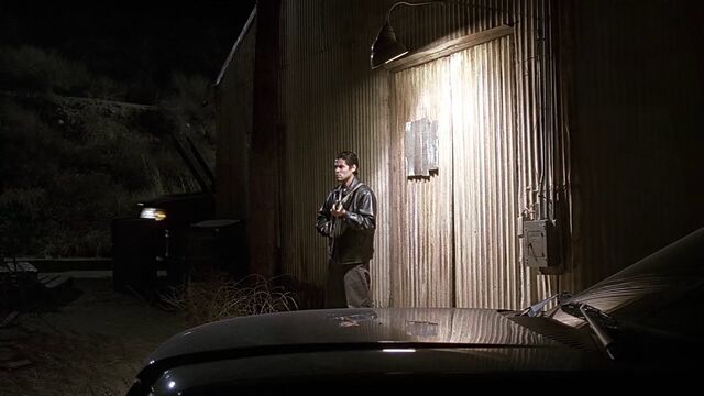 File:3x11 barn.jpg