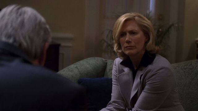 File:KarenS6E22.jpg