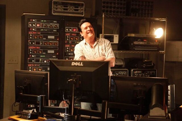 File:24- Day 8 behind the scenes with Michael Madsen.jpg