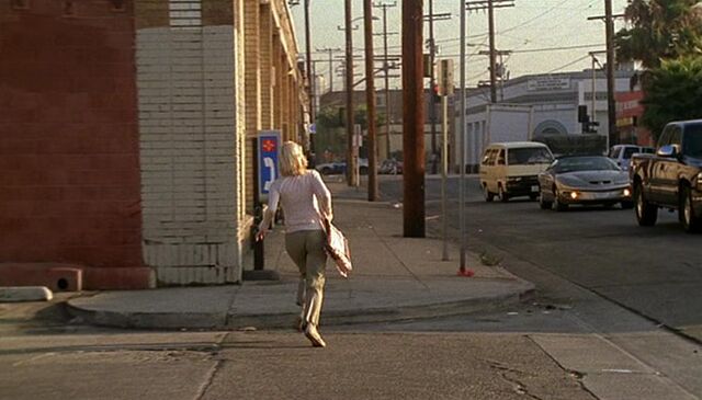 File:2x02 payphone.jpg