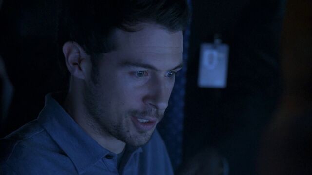 File:8x13Arlo.jpg
