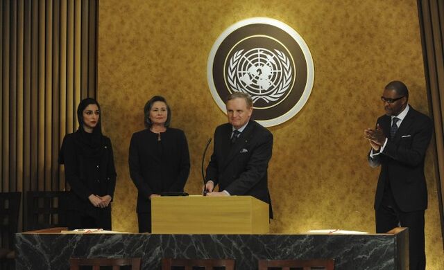 File:8x24TreatySigning.jpg