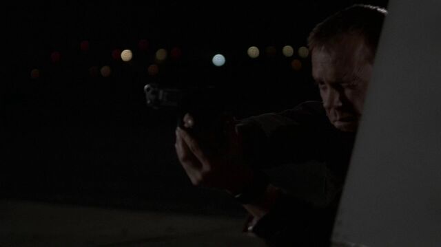 File:5x18 Jack with Beretta.jpg