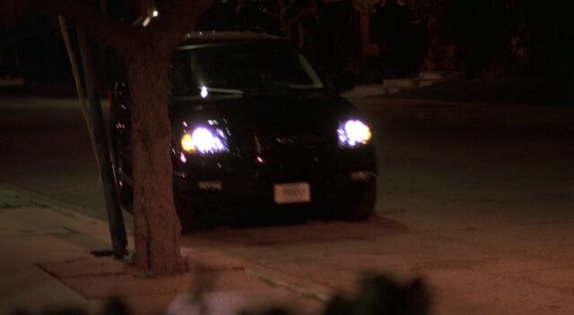 File:5x17 Valerie stop off.jpg