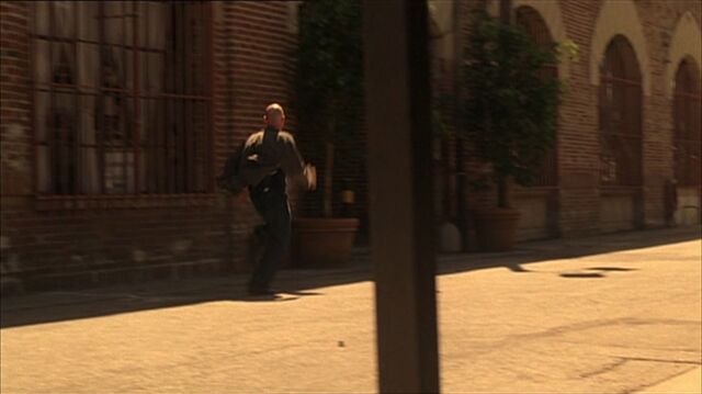 File:5x01 Chloe's loft.jpg