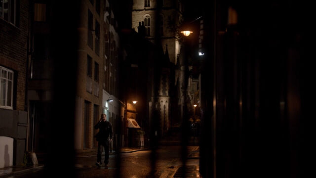 File:Winchester-walk-02.jpg