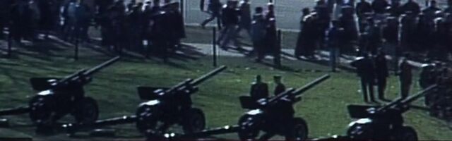 File:7x00 howitzers.jpg