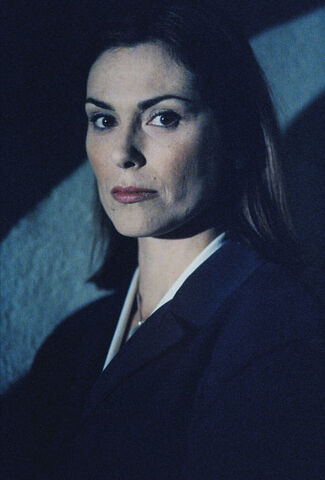 File:LynneKresgePromo.jpg