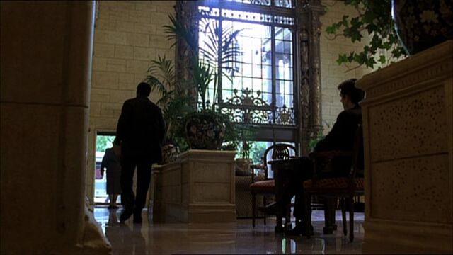 File:7x09 Hotel Lobby.jpg