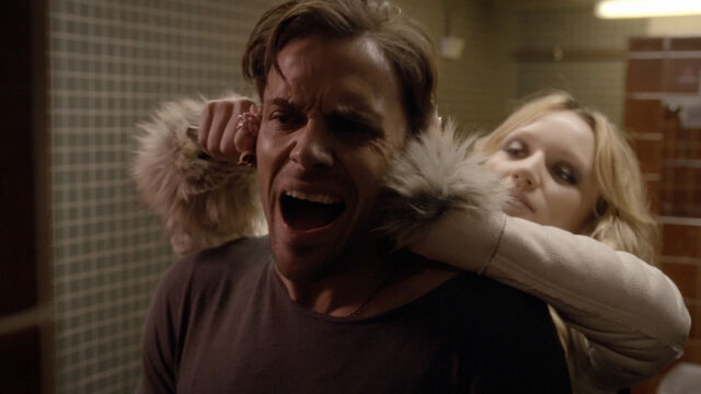 File:9x02 Stab.jpg