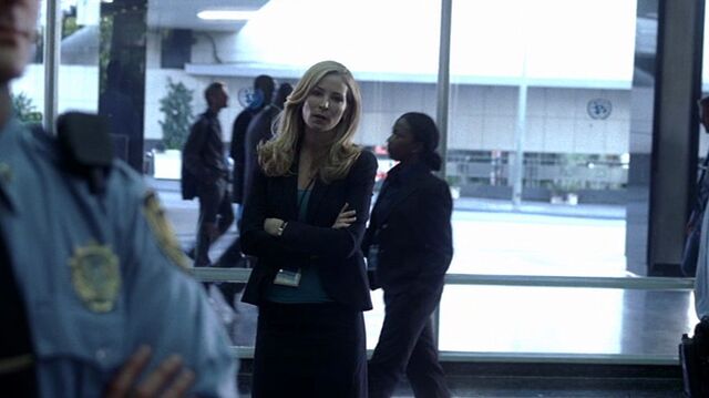 File:8x01 UN lobby.jpg