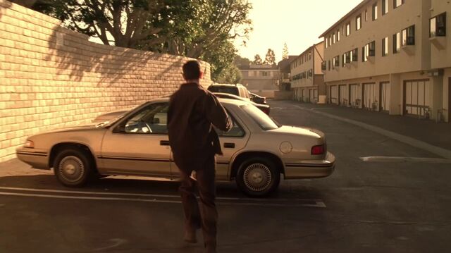 File:5x08 car steal.jpg