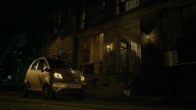 File:In1x01 sneak out.jpg