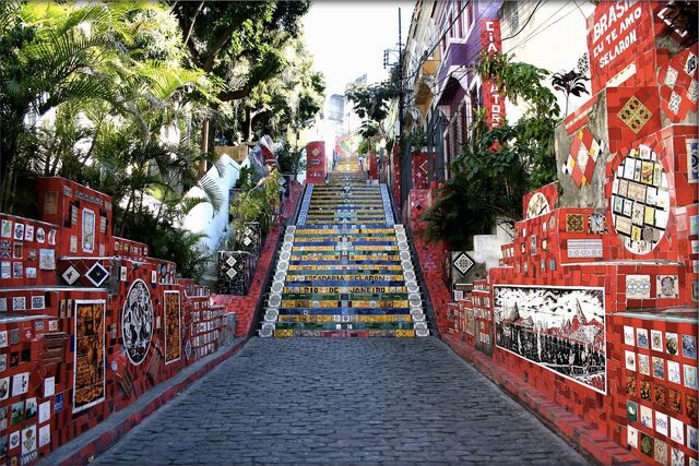 File:Street-Art-in-Rio-de-Janeiro-Brazil.jpg
