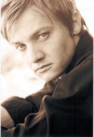 File:Jeremy Renner-05.jpg