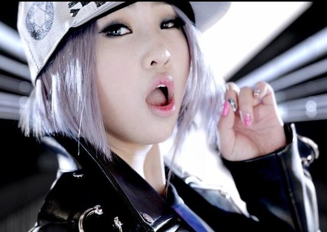 File:2NE1-I-AM-THE-BEST-2ne1-23255177-817-579.jpg