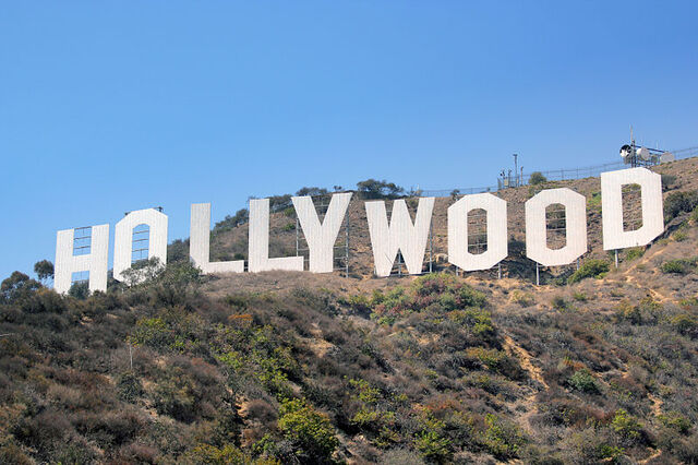File:800px-HollywoodSign.jpg