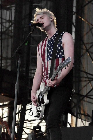 Archivo:5sos (6).png