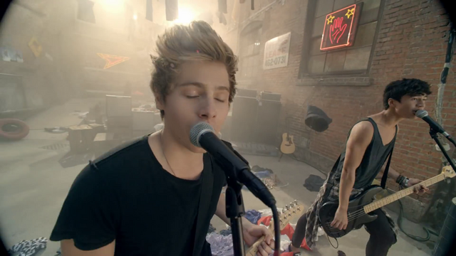 File:5 Seconds of Summer - She Looks So Perfect - 5 Seconds of Summer Wiki (119).png