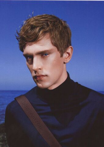 Bestand:Tyron gucci.jpg