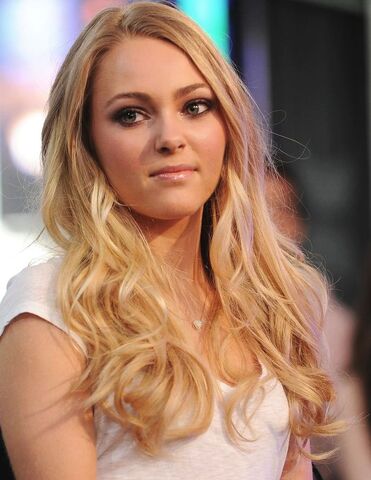Bestand:AnnaSophia-Curls Caìtlynn.jpg