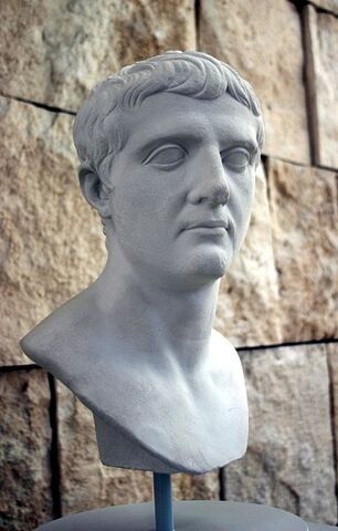 File:8099 - Roma - Ara Pacis - Druso Maggiore - Foto Giovanni Dall'Orto - 30-Mar-2008.jpg