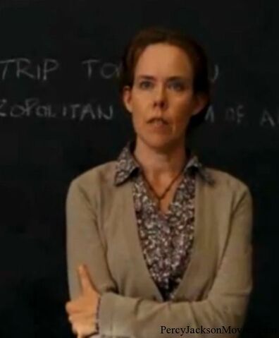 Ficheiro:Mrs.dodds .jpg