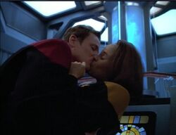 Tom Paris kisses B'Elanna Torres