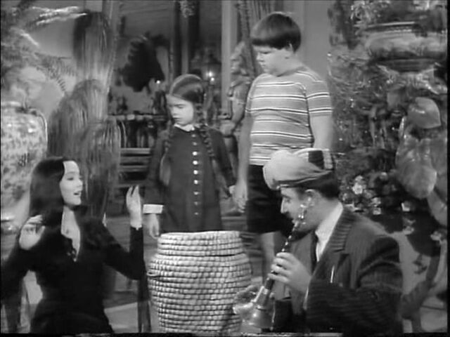 File:49.Christmas.with.the.Addams.Family 024.jpg