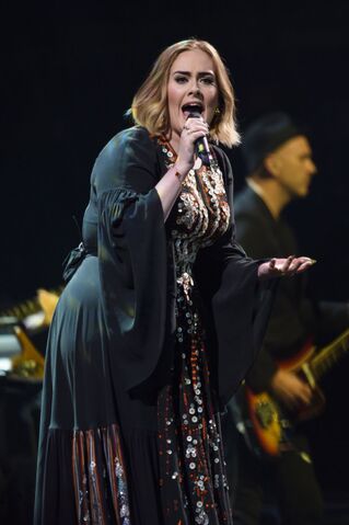 File:Adele-performs-at-glastonbury-festival-at-worthy-farm-in-glastonbury-03.jpg