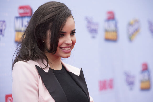 File:Sofia-carson-inner-beauty.jpg