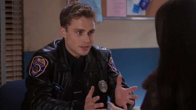 File:Officer James.png
