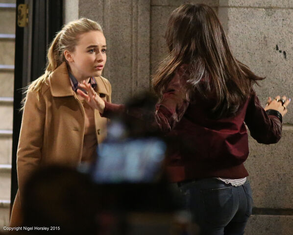 File:Sofia and sabrina (1).jpg
