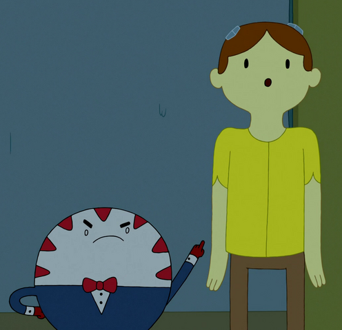 File:S5e21 Peppermint Butler pointing to Braco.png