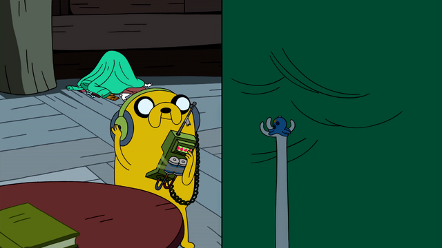 File:S2e20 Jake calling Marceline.png
